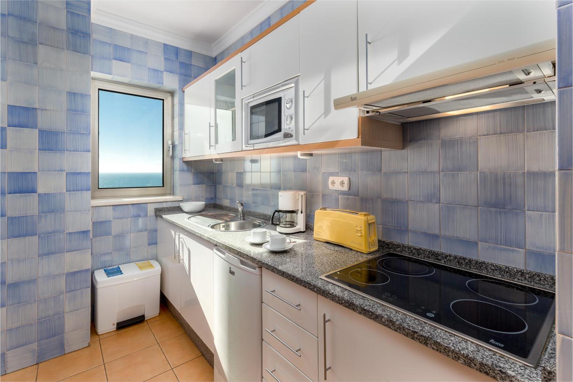 Two-Bedroom Apartment Sea View,1274578945:JPEG